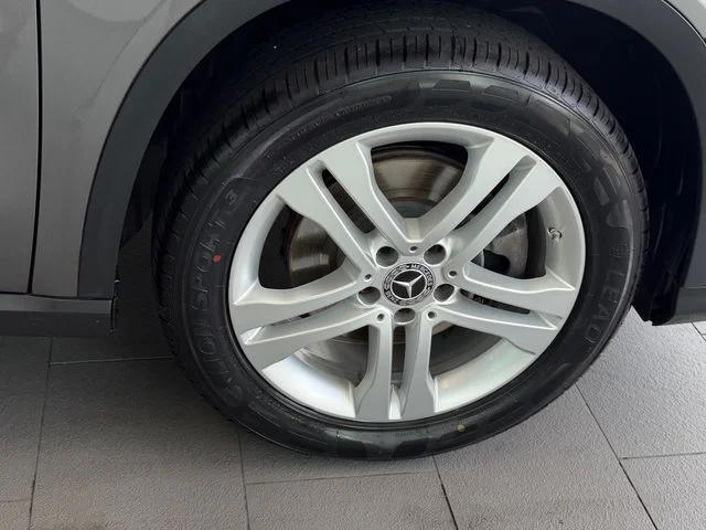 Used 2018 Gray Mercedes-Benz GLA 250 image 19
