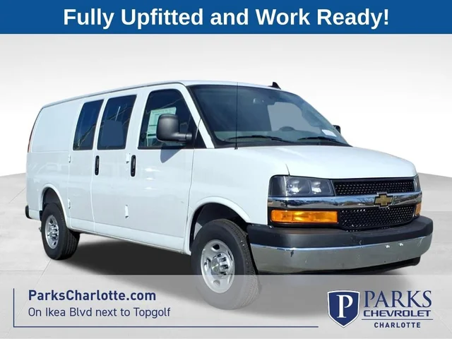 2025 Chevrolet Express Cargo WT
