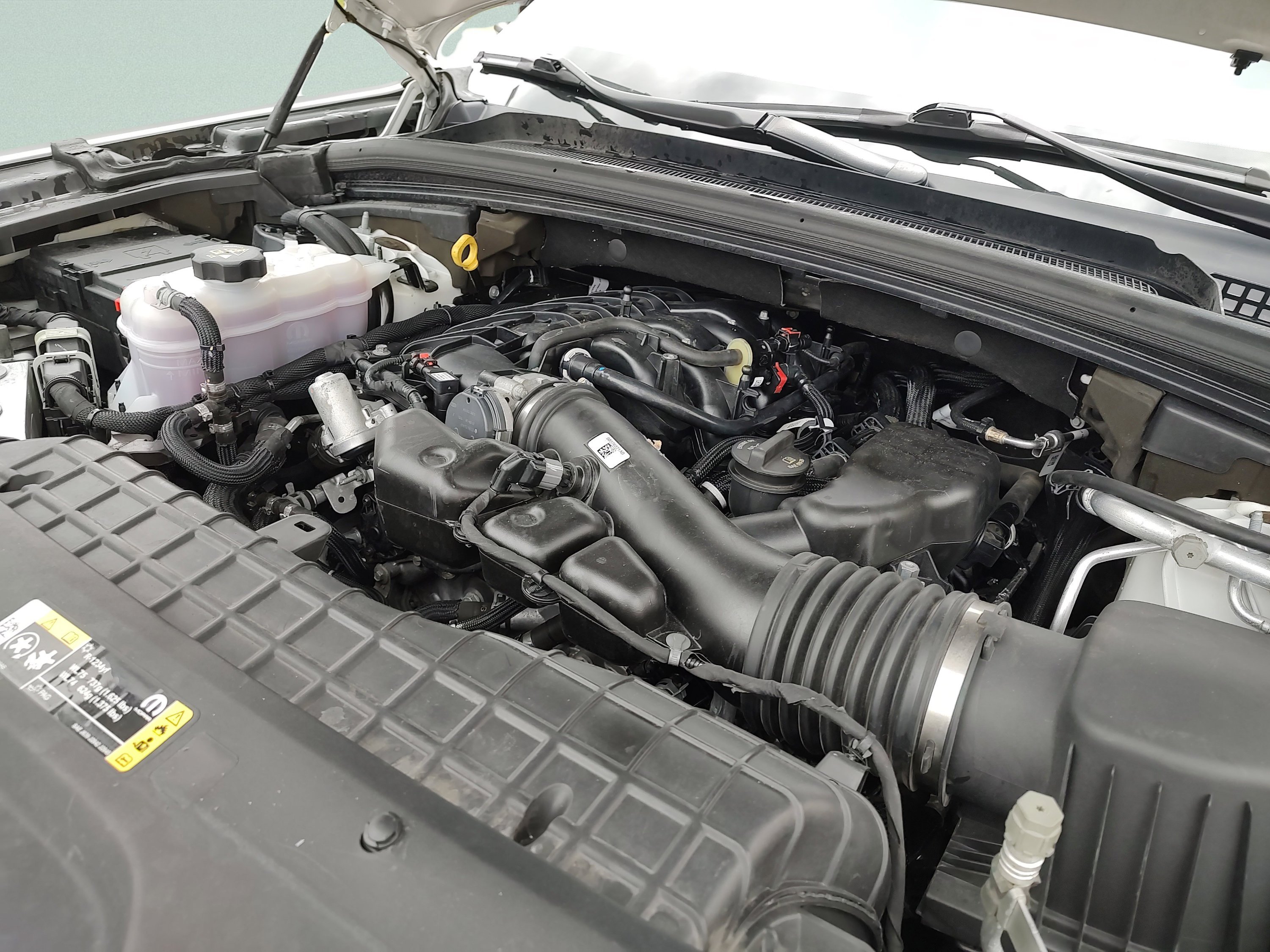 Used 2021 Bright White Clearcoat Jeep Laredo image 32