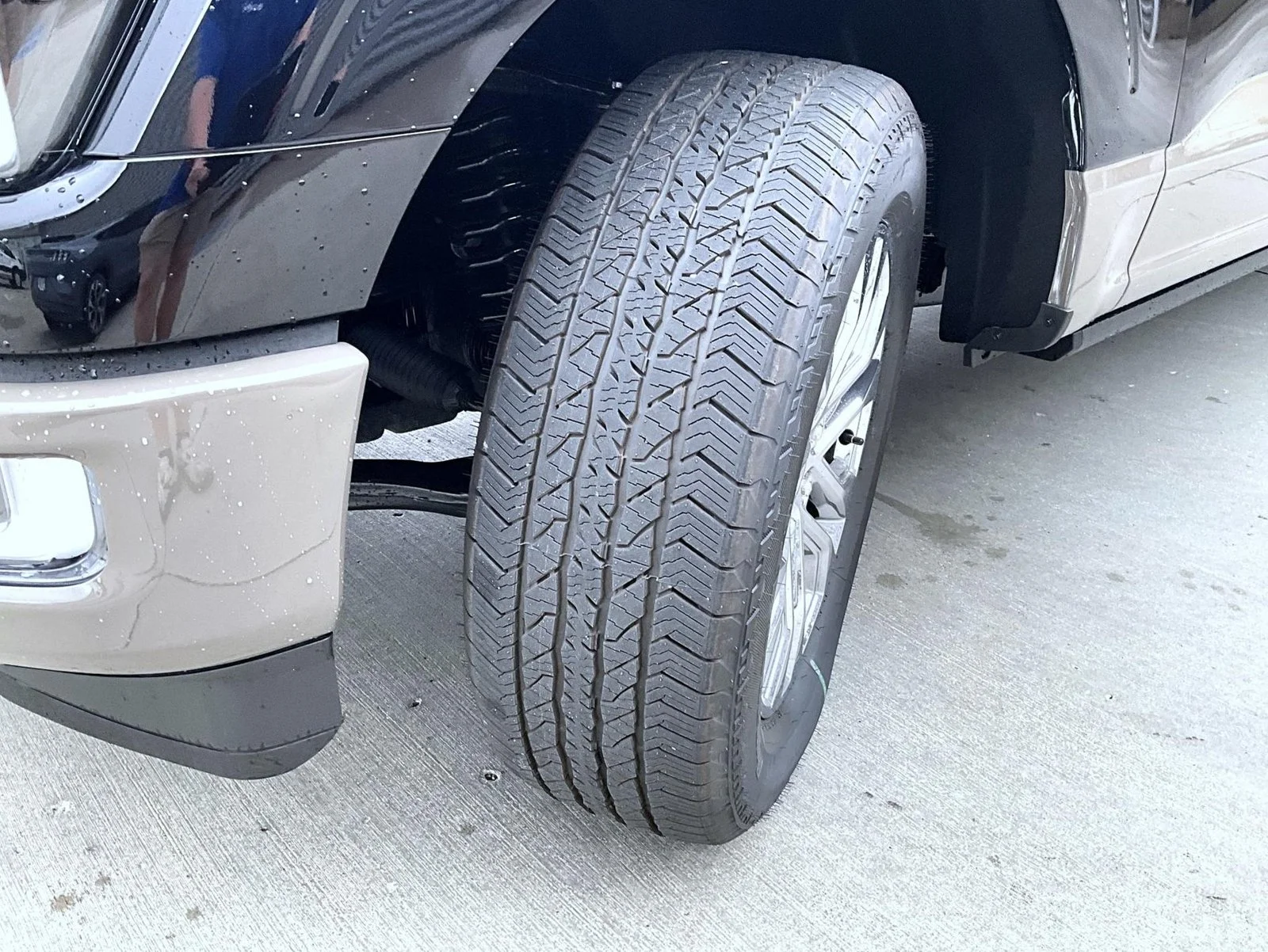 New 2026 Agate Black Metallic Ford King Ranch image 26