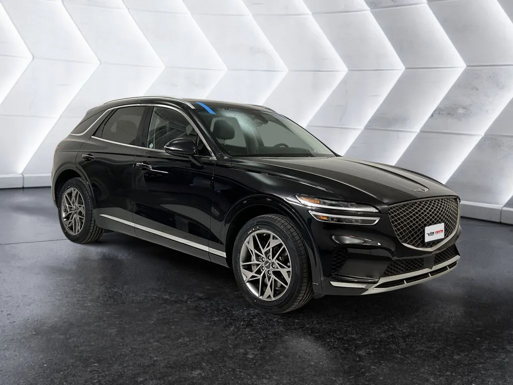Used 2023 Black Genesis 2.5T image 1