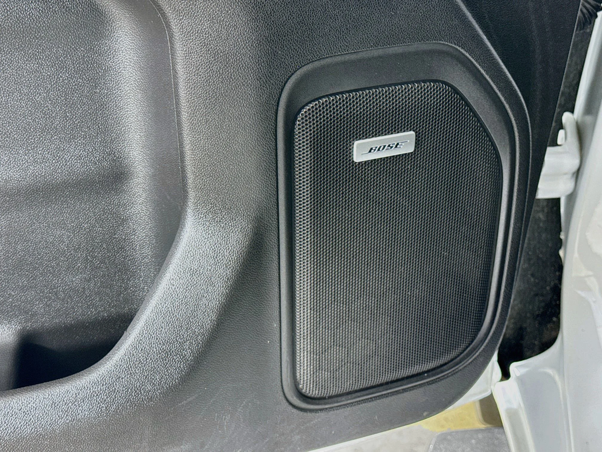 Used 2021 WHITE FROST TRICOAT GMC Denali image 20
