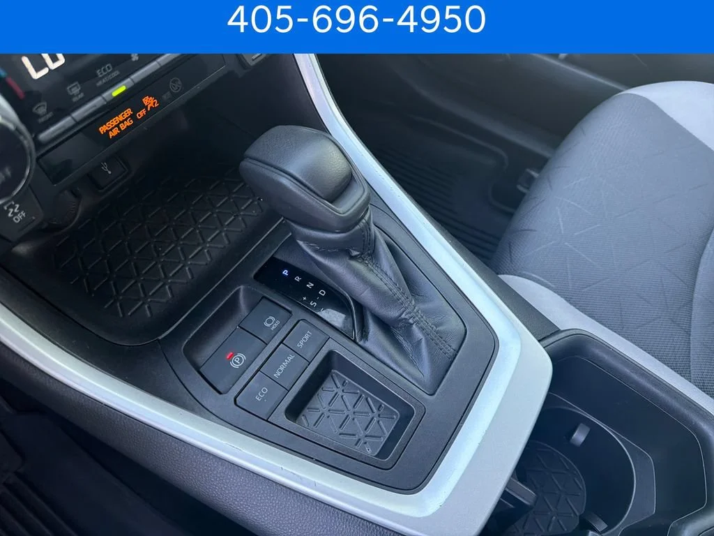 Pre-Owned 2022 Toyota RAV4 XLE