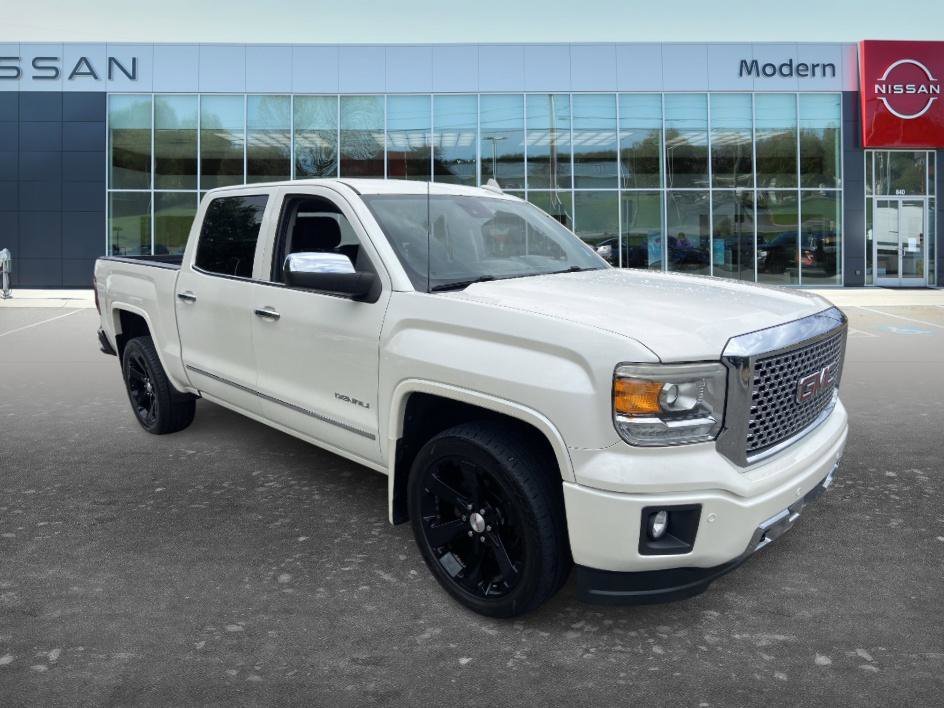 Used 2015 White Diamond Tricoat GMC Denali image 3