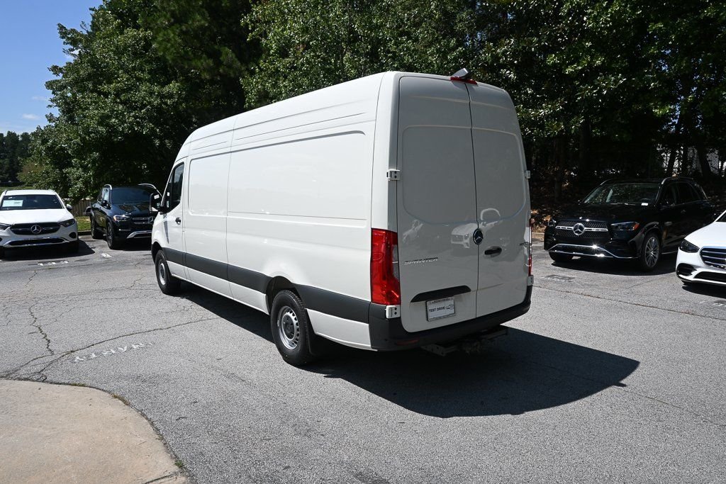 Used 2025 Gray White Mercedes-Benz Cargo 170 WB image 4
