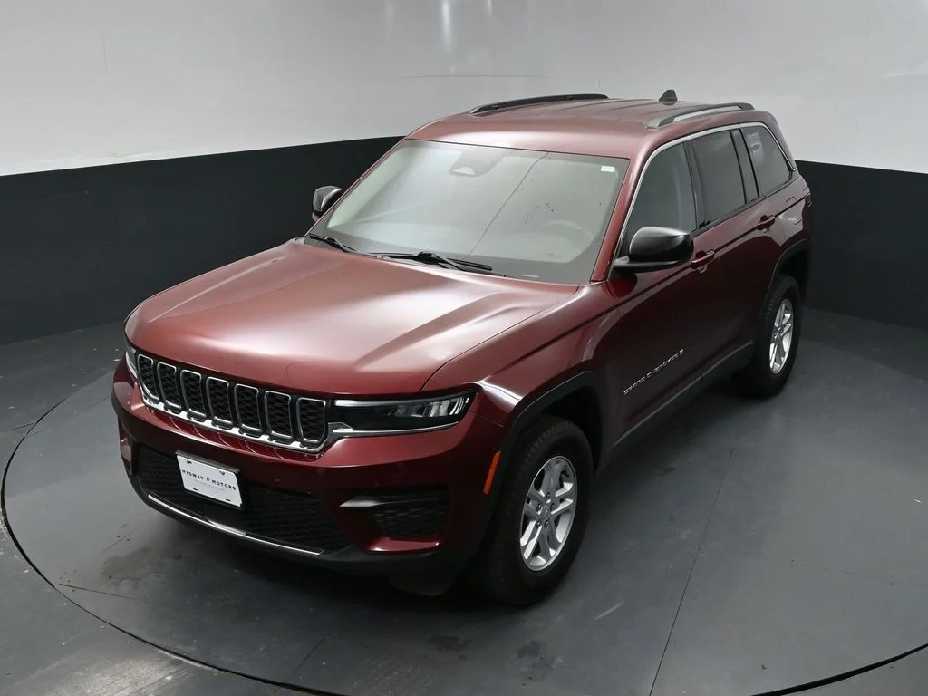 Used 2024 Red Jeep Laredo image 55