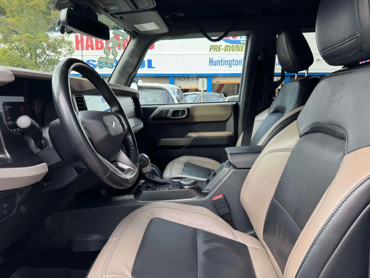 Used 2022 Shadow Black Ford Wildtrak image 19