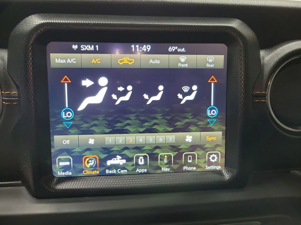 Used 2021 Gray Jeep High Altitude image 41