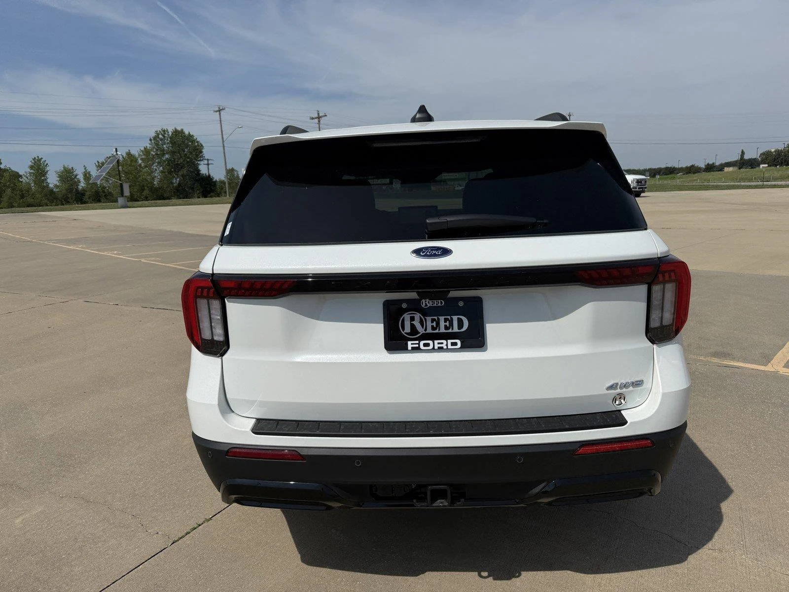 New 2026 Star White Metallic Tri-Coat Ford ST-Line image 8