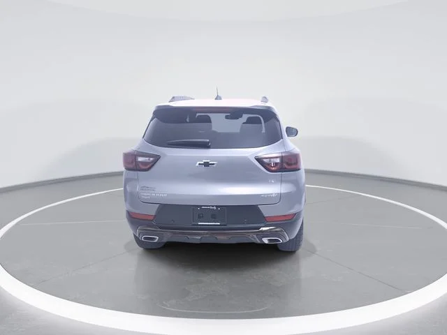 Used 2025 Gray Chevrolet ACTIV image 6