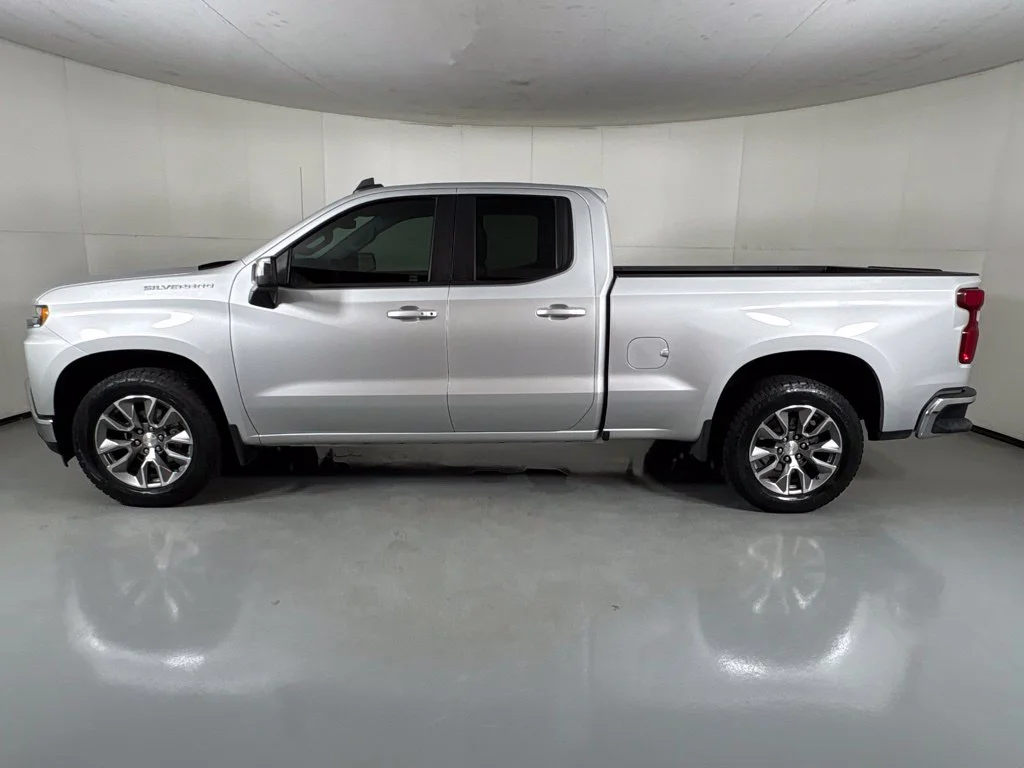 Used 2022 Silver Chevrolet LT image 6