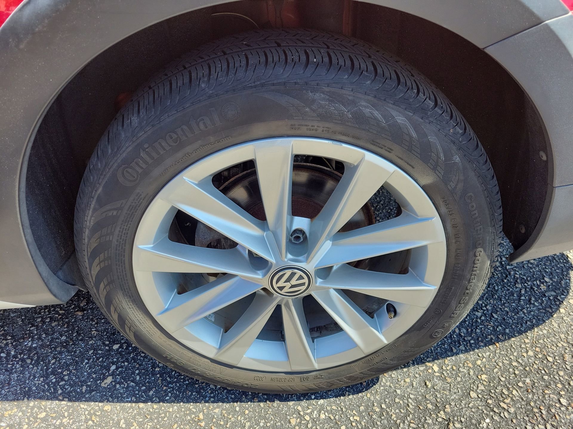 Used 2017 Red Volkswagen TSI SE image 35