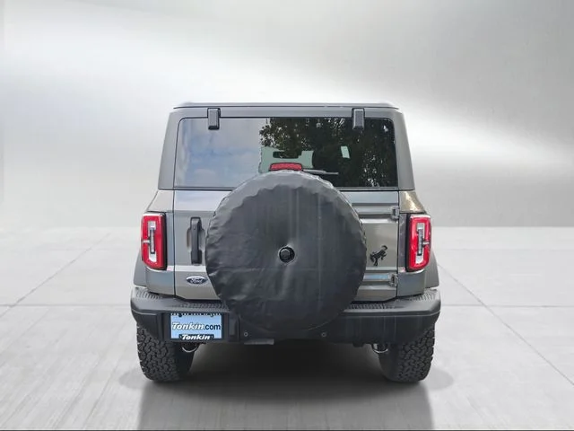 Used 2025 Gray Ford Badlands image 4
