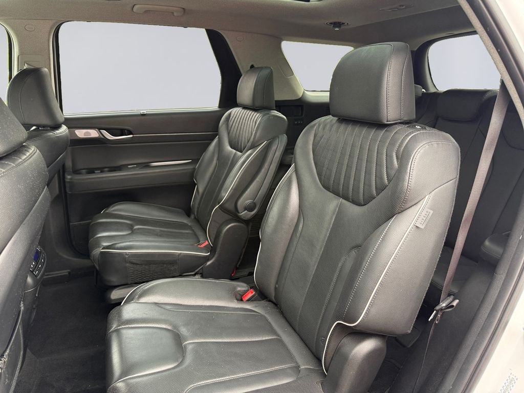 Used 2023 White Hyundai Limited image 18