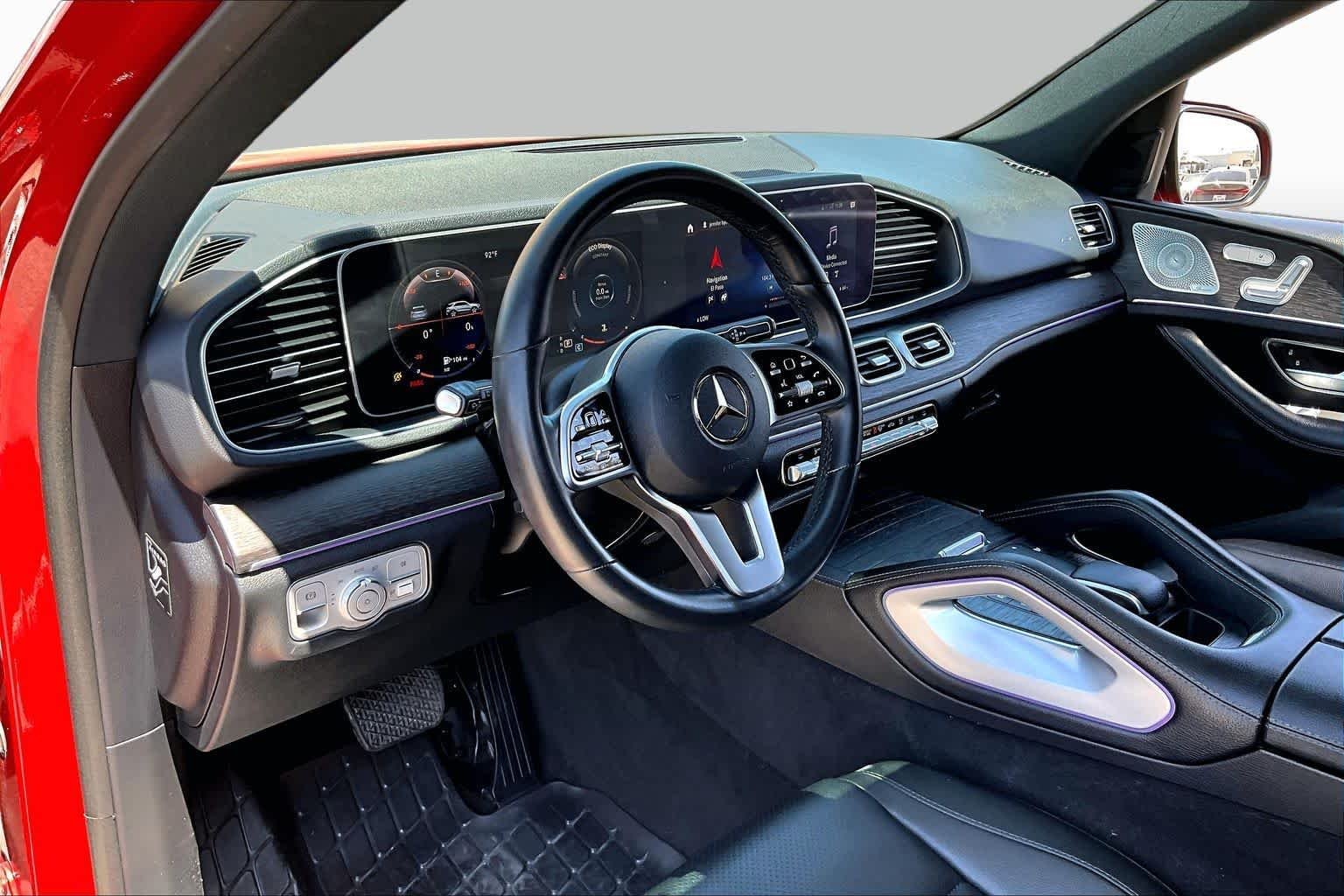 Used 2022 MANUFAKTUR Cardinal Red Metallic Mercedes-Benz GLE 350 image 17