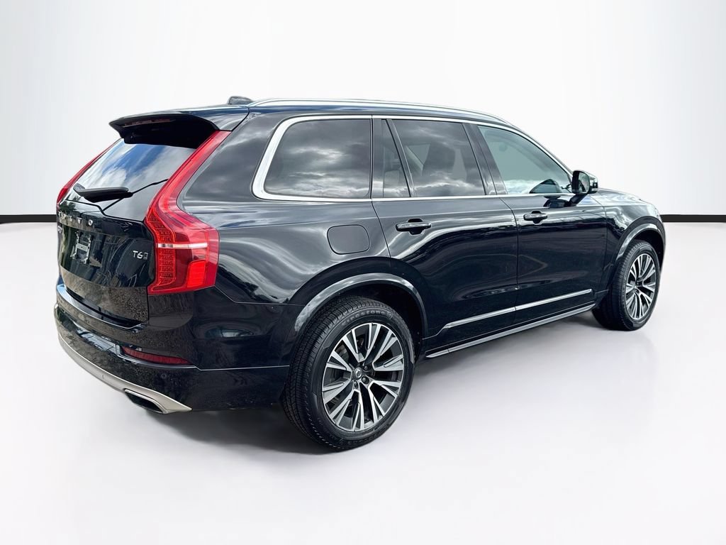 Used 2020 Black Volvo Momentum image 5
