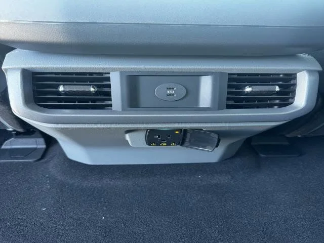2025 Ford F-150 Lightning Flash - Photo 31