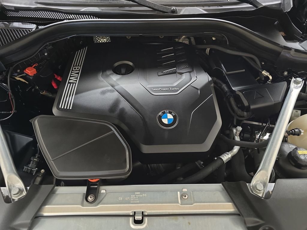 Used 2022 Black BMW xDrive30i image 33