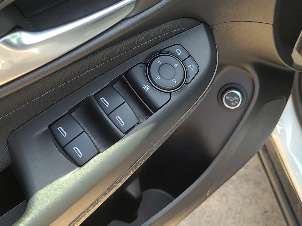 Used 2024 White Buick Sport Touring image 21