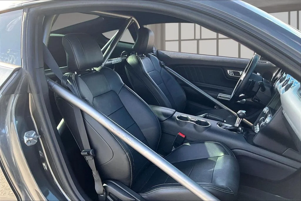 Used 2016 Gray Ford GT Premium image 23
