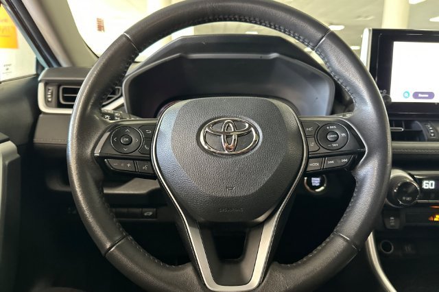 Used 2023 Lunar Rock Toyota XLE Premium image 30
