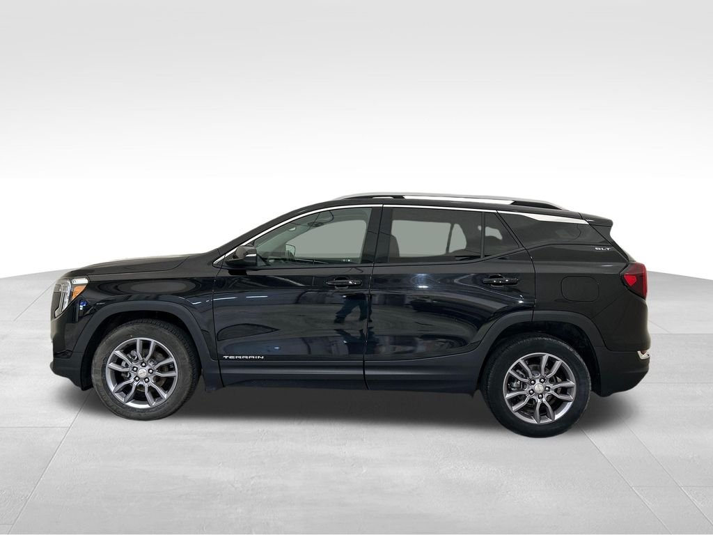 Used 2024 Black GMC SLT image 2