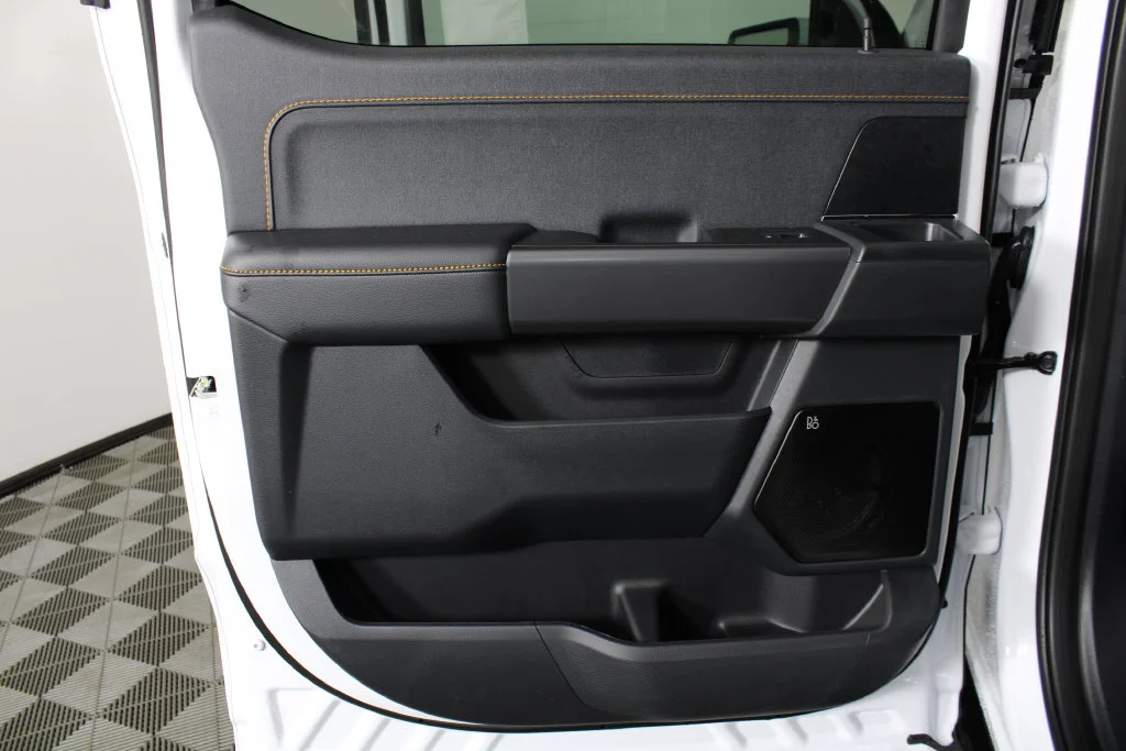 New 2026 Oxford White Ford Tremor image 11