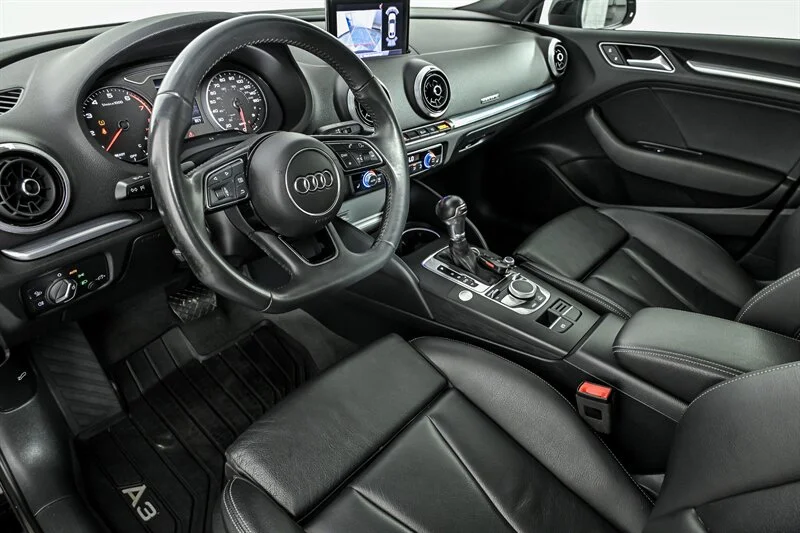 Used 2020 Brilliant Black Audi quattro S line Premium 45 image 14