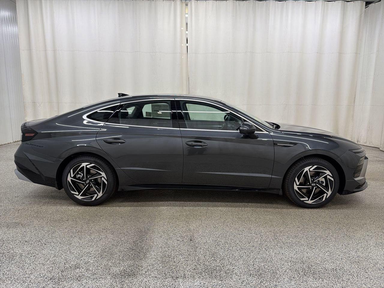 New 2026 Portofino Gray Hyundai SEL Sport image 5
