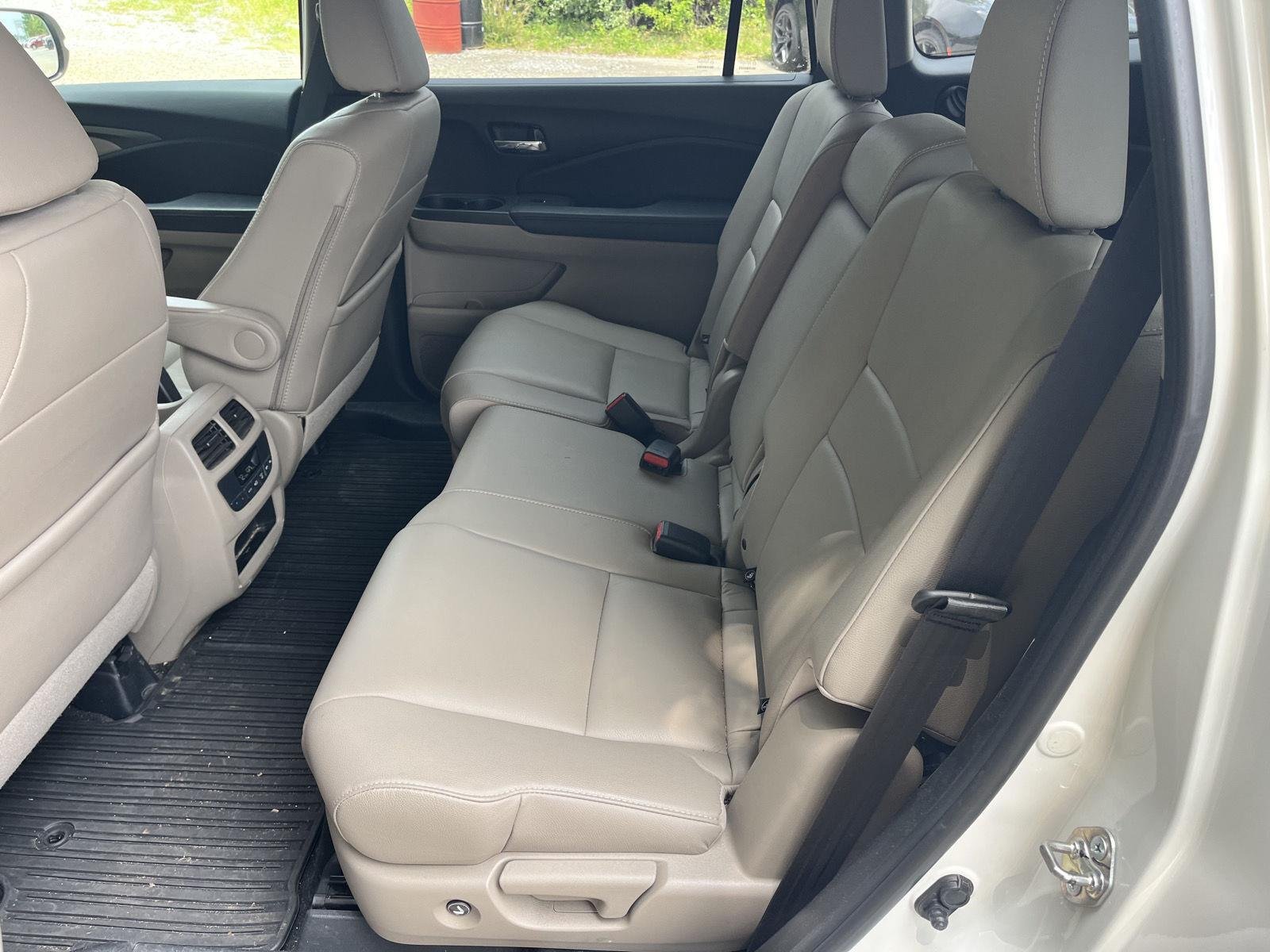 Used 2018 White Diamond Pearl Honda EX-L image 13