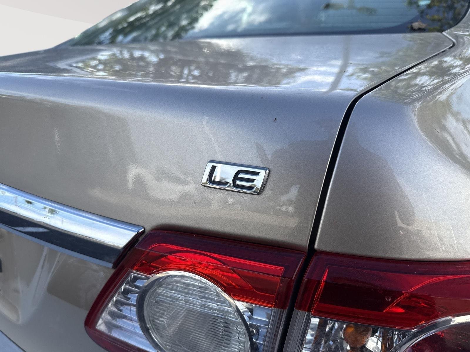 Used 2011 Sandy Beach Metallic Toyota LE image 13