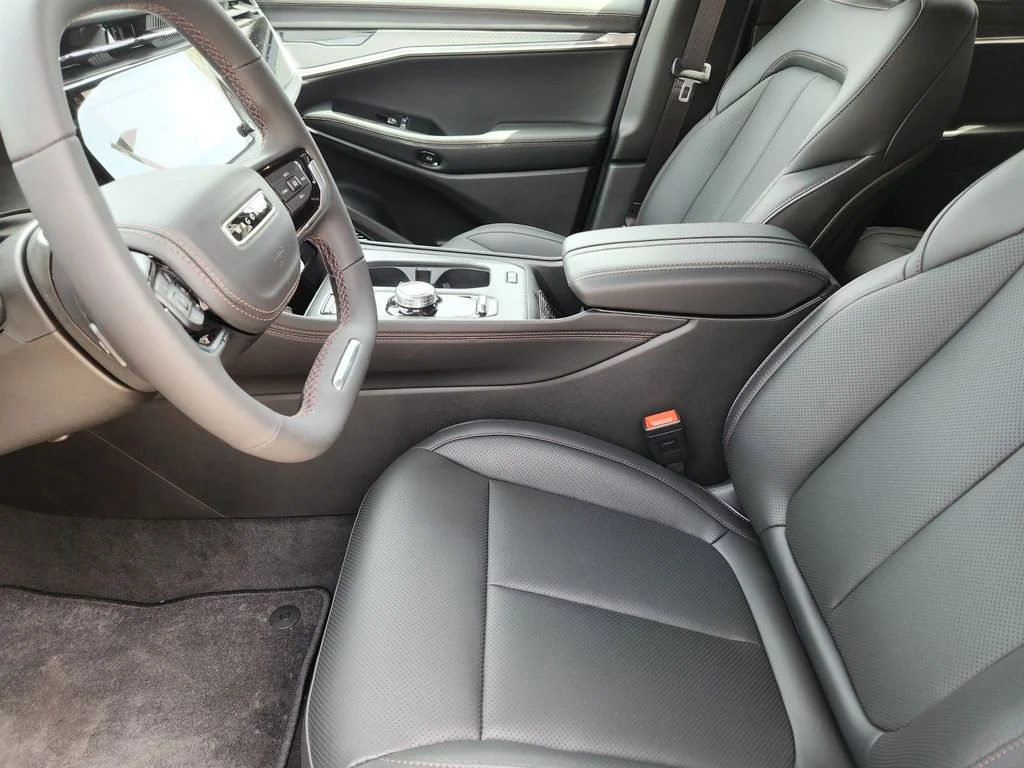 2025 Jeep Wagoneer S Limited - Photo 13