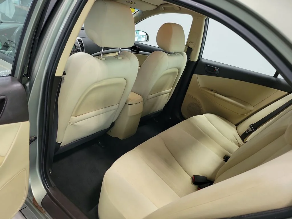 Used 2010 Beige Hyundai GLS image 23