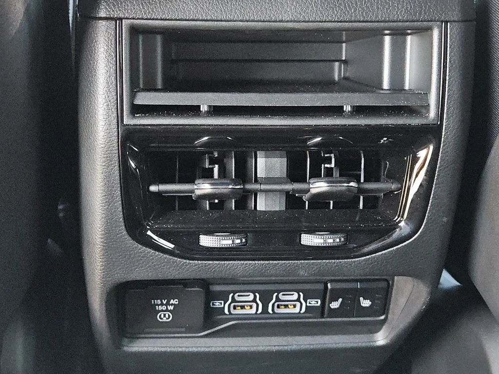 Used 2025 Black Jeep Limited image 39
