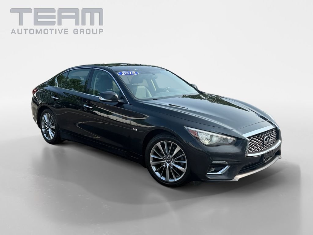Used 2018 Black INFINITI 3.0t LUXE image 1