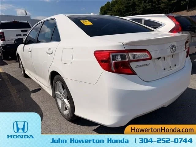 Used 2013 White Toyota SE image 7