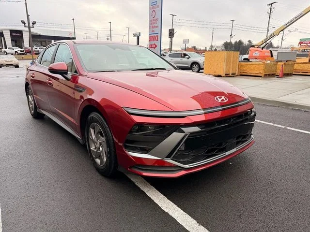 Used 2026 Red Hyundai SE image 27