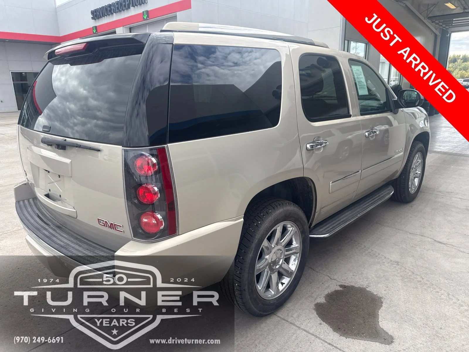 Used 2011 GOLD MIST METALLIC GMC Denali image 4