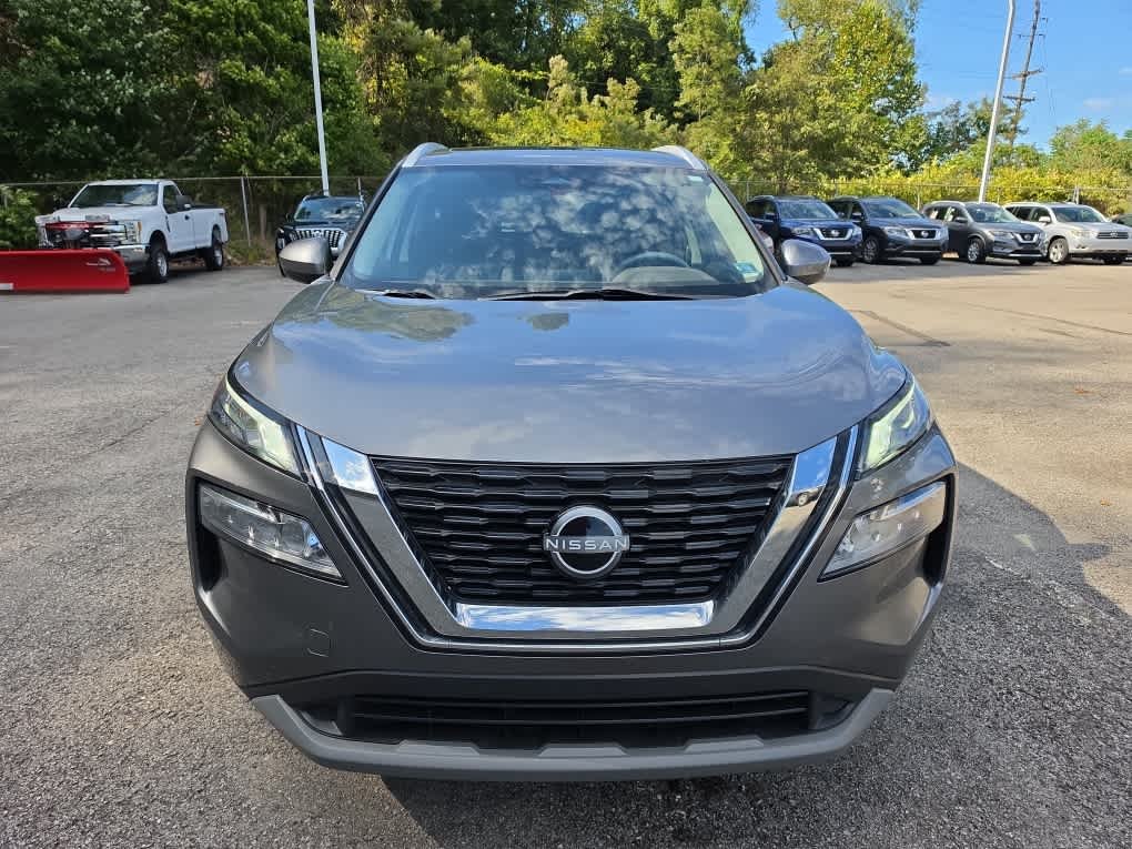 Certified Used 2023 Gun Metallic Nissan SV image 2