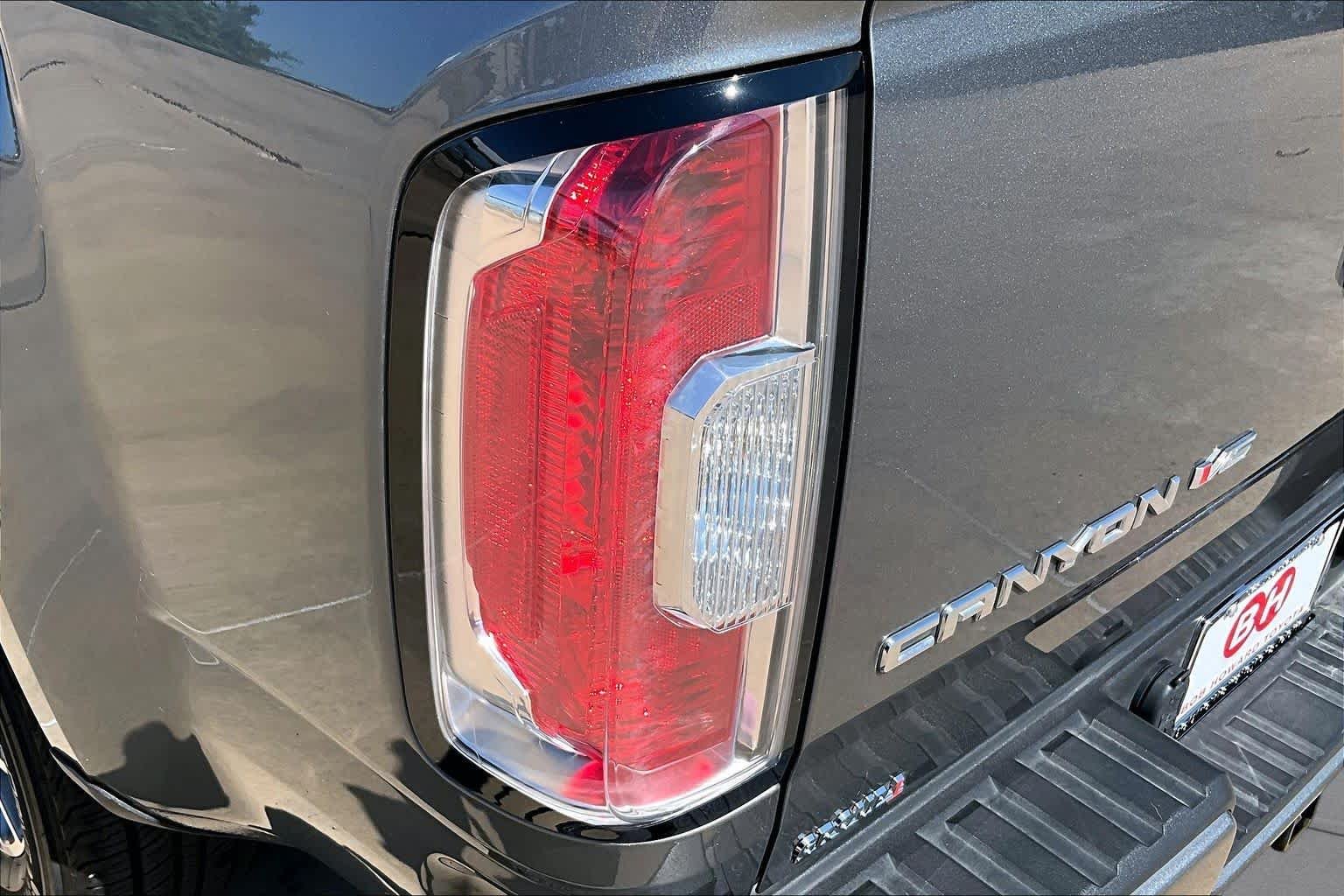 Used 2019 Satin Steel Metallic GMC 4WD All Terrain w/Leather image 27