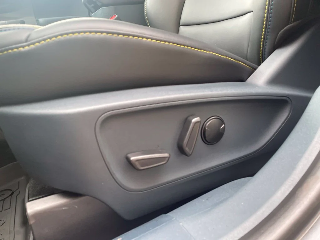 New 2026 CARBONIZED GRAY Ford Lobo High image 13
