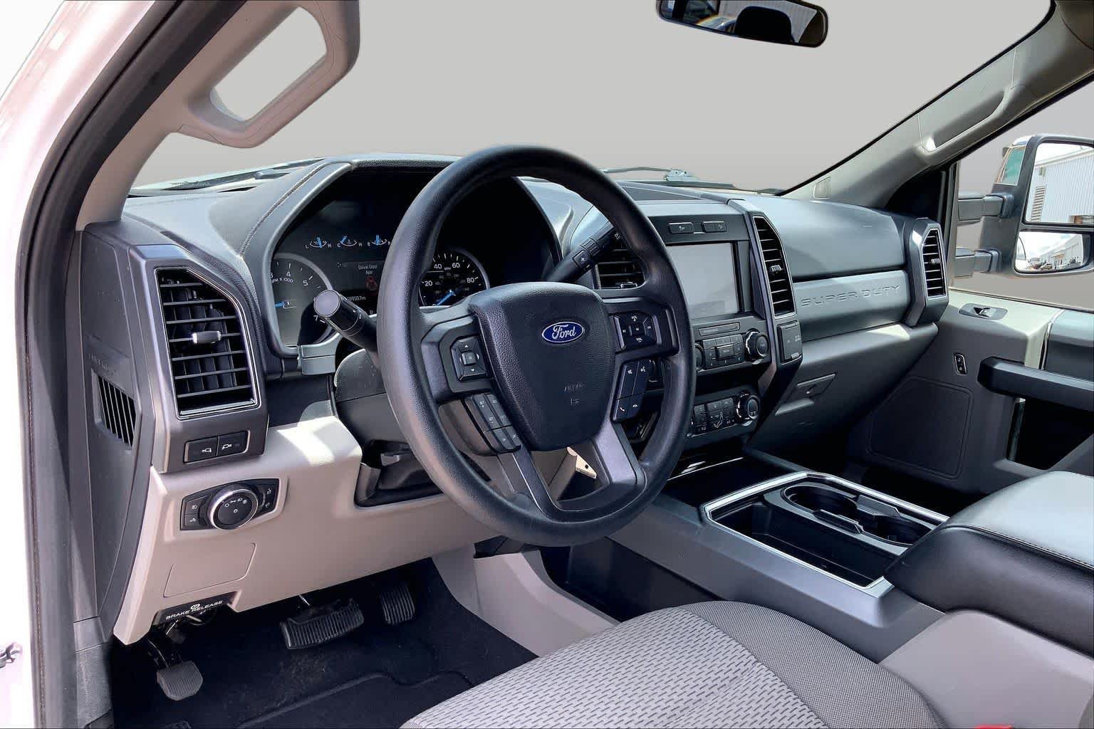 Certified Used 2021 Oxford White Ford XLT image 18