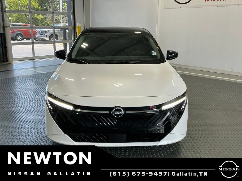 Used 2026 White Nissan SR image 3