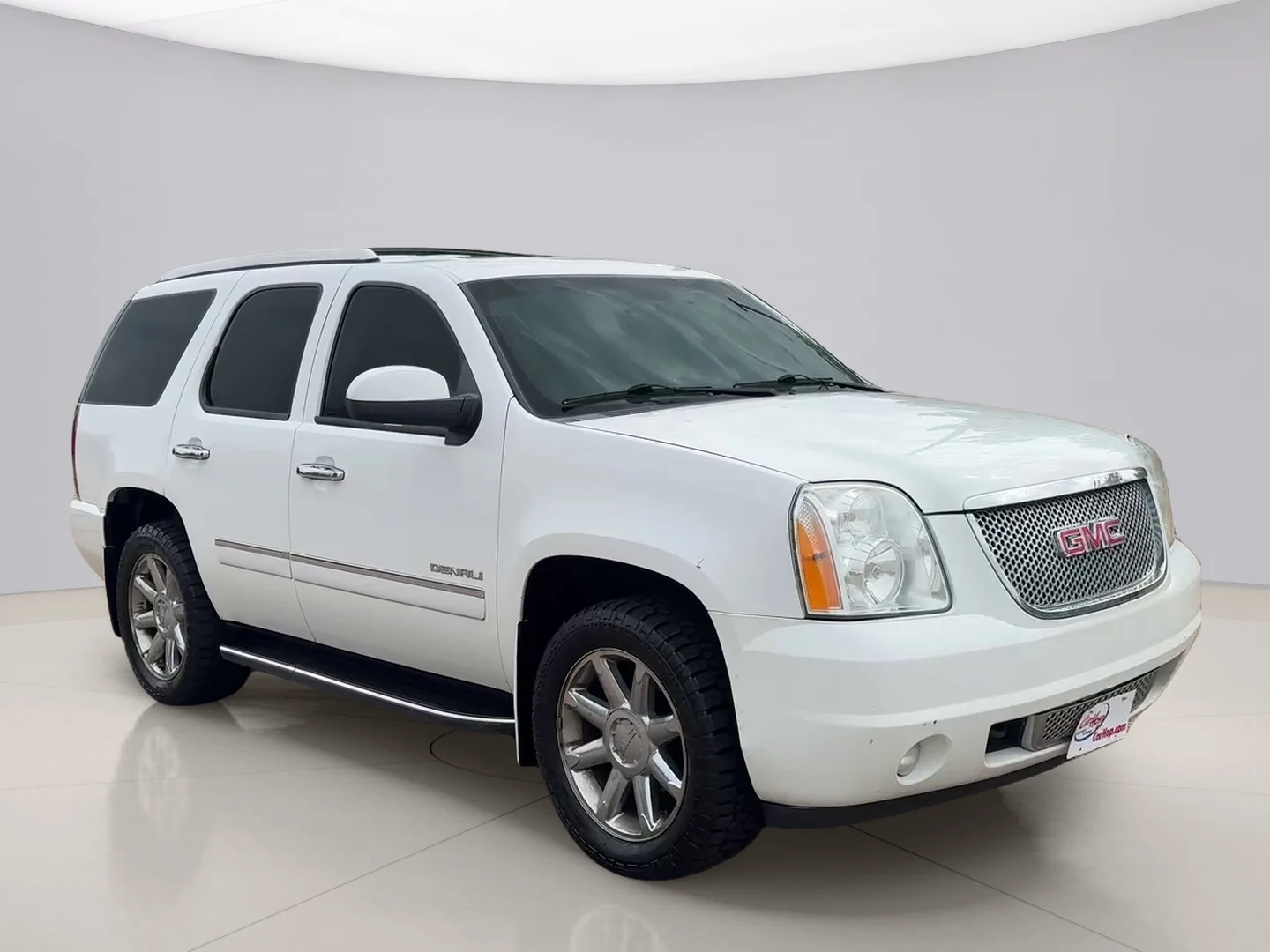 Used 2013 White Gmc DENALI image 7