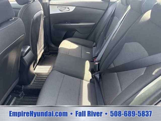 2023 Kia Forte LXS - Photo 13
