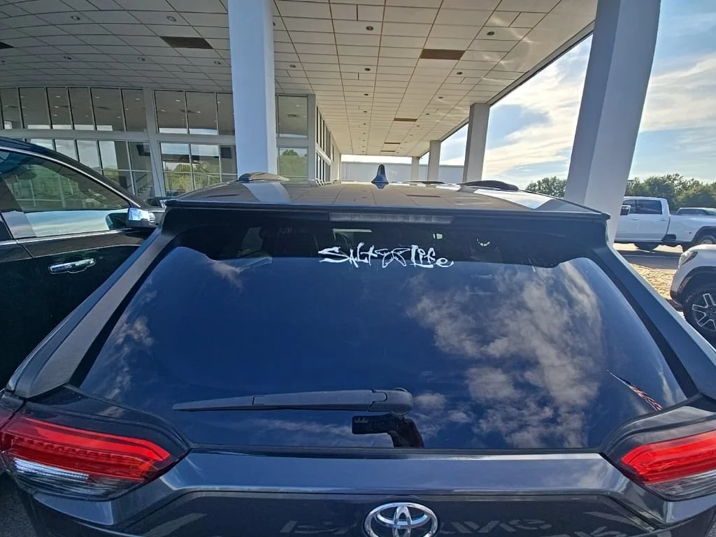 Used 2021 Magnetic Gray Met Toyota XLE Premium image 15