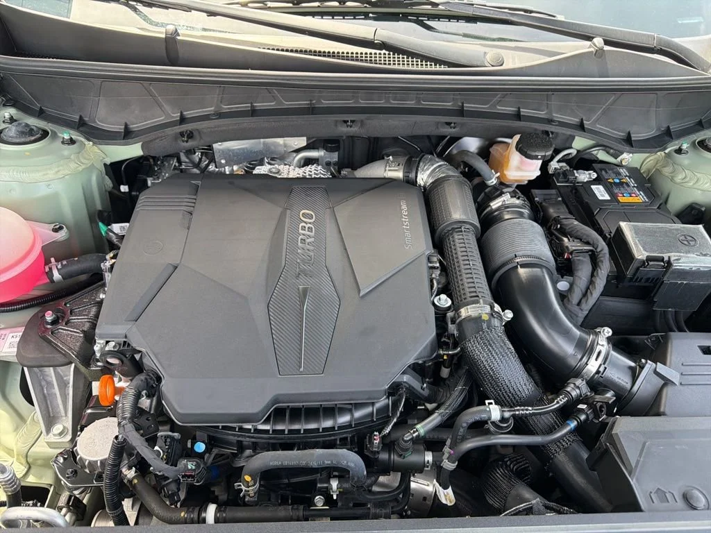 Used 2025 Sage Gray Hyundai Limited image 20