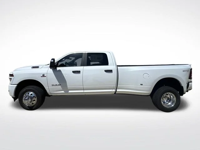 New 2027 White Ram Big Horn image 5