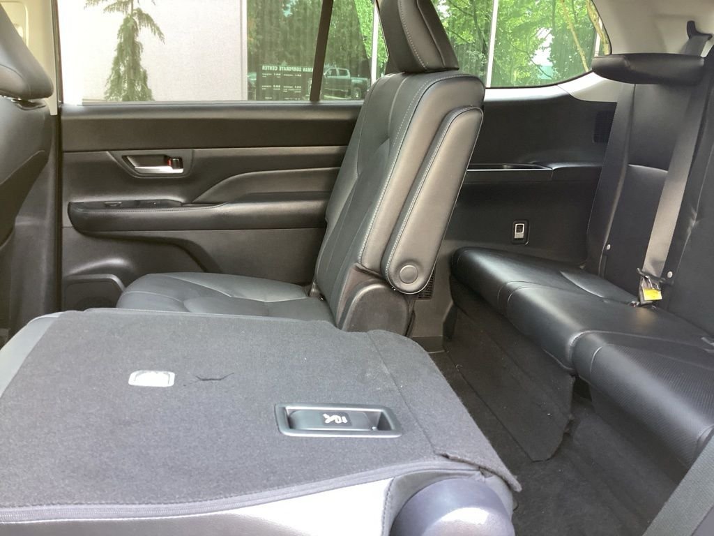 Certified Used 2025 White Toyota Platinum image 5