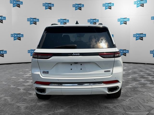 Used 2022 White Jeep Overland 4xe image 5